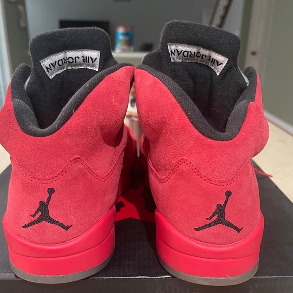 Men’s Air Jordan 5 Retro ‘Red Suede’ -2017 - Picture 6 of 11